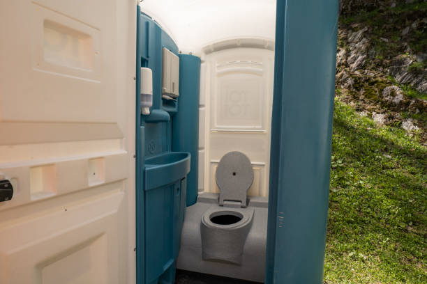 Best Portable restroom trailer rental  in Ravenna, NE